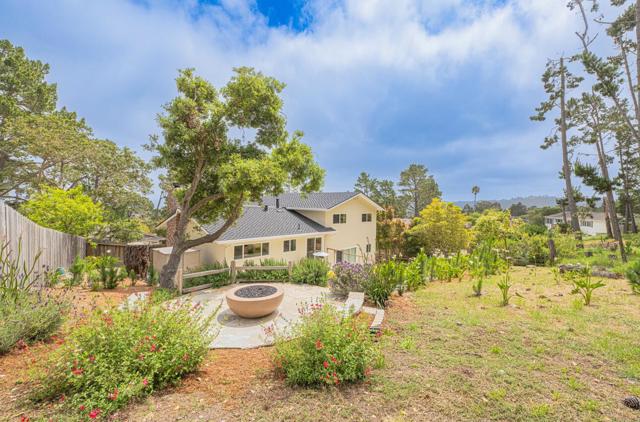 24 Pinehill Way, Monterey CA: https://media.crmls.org/mediaz/f660b678-6523-4719-8169-85ae1c20828c.jpg