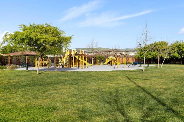 1916 Trento Loop, Milpitas CA: https://media.crmls.org/mediaz/f661437e-b4e1-4a56-850d-04df24f496b8.jpg