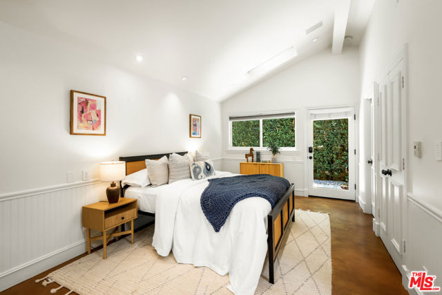 508 GLEN Trail, Topanga CA: https://media.crmls.org/mediaz/f66188c4-a3c6-4680-a1fa-9af8713e1113.jpg
