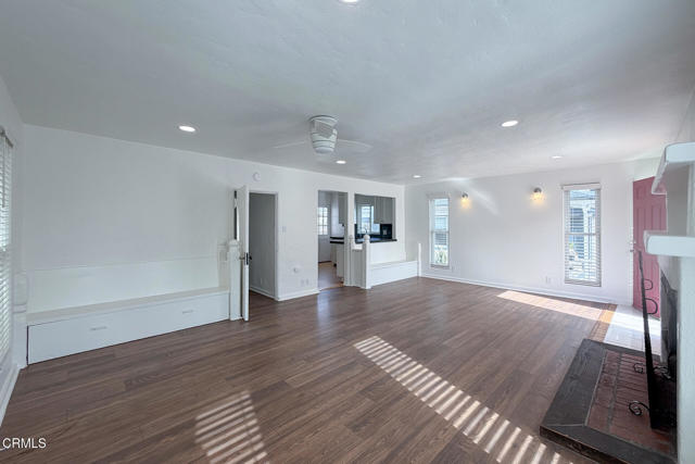 Detail Gallery Image 4 of 35 For 117 Van Nuys Ave, Oxnard,  CA 93035 - 3 Beds | 2 Baths