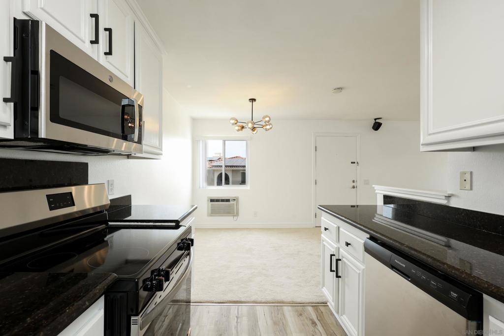 9949 Erma Rd - photo 16