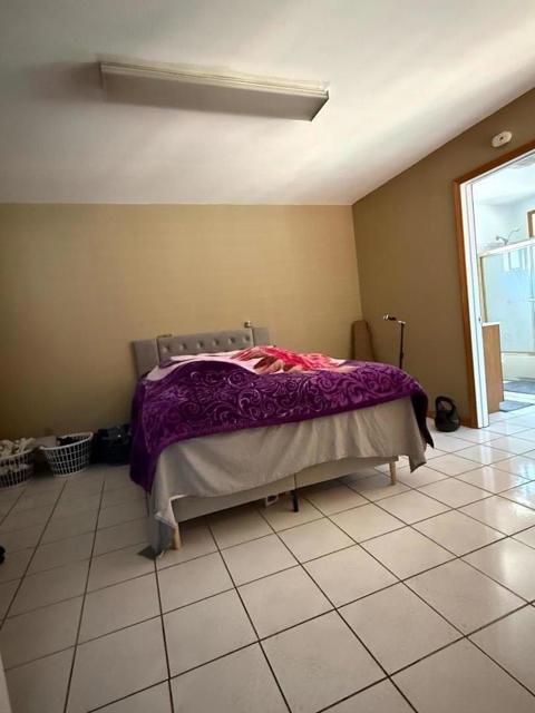 10507 Russet Street, Oakland CA: https://media.crmls.org/mediaz/f664f0d7-ff8c-49a1-81a4-a43ca83cb166.jpg