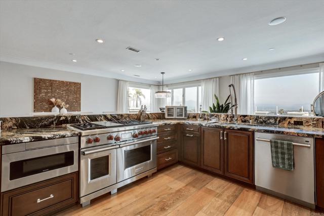 36 Coronado Pointe, Laguna Niguel CA: https://media.crmls.org/mediaz/f6656919-57ef-43f2-a4a8-15a15e83c15a.jpg