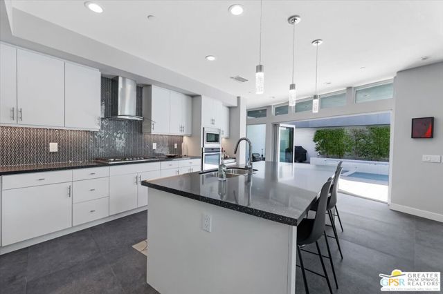 431 Suave Lane, Palm Springs, CA 92262
