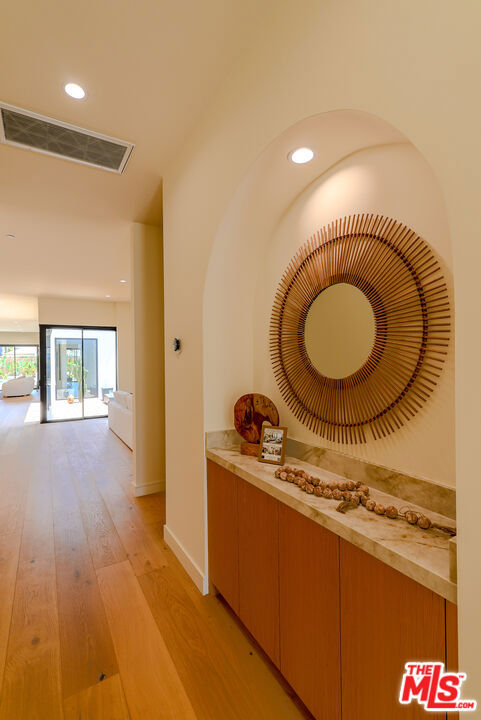 4936 Coolidge Avenue, Culver City CA: https://media.crmls.org/mediaz/f666f323-f1dc-4d0e-979a-de78952476e5.jpg