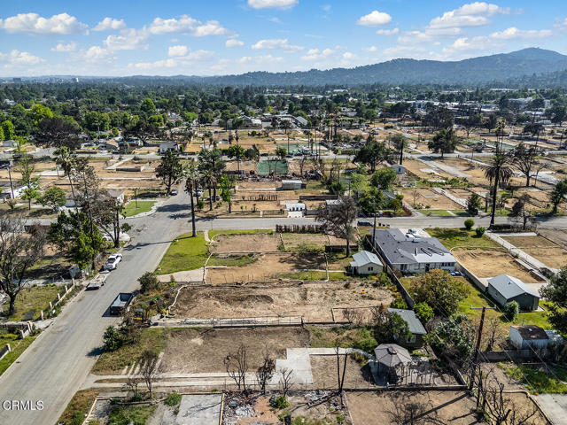 2669 Glen Ave, Altadena CA: https://media.crmls.org/mediaz/f667e7fe-efb4-4df6-9130-fb9e90168d35.jpg