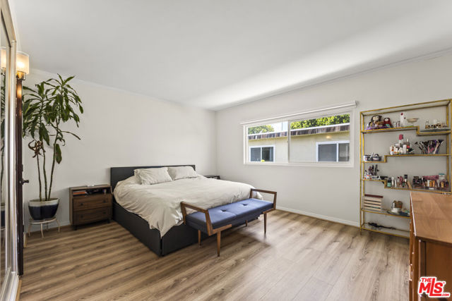 10854 Morrison Street, North Hollywood CA: https://media.crmls.org/mediaz/f66868e5-65cc-45c3-9937-a2df13bacb4d.jpg