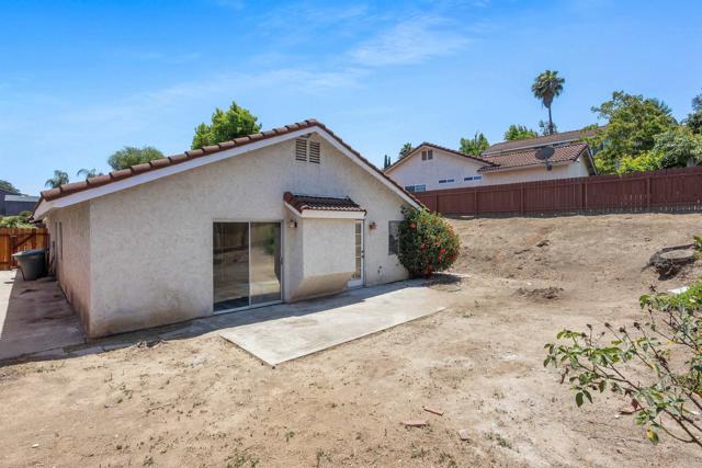 Detail Gallery Image 25 of 29 For 2035 Badger Gln, Escondido,  CA 92029 - 3 Beds | 2 Baths