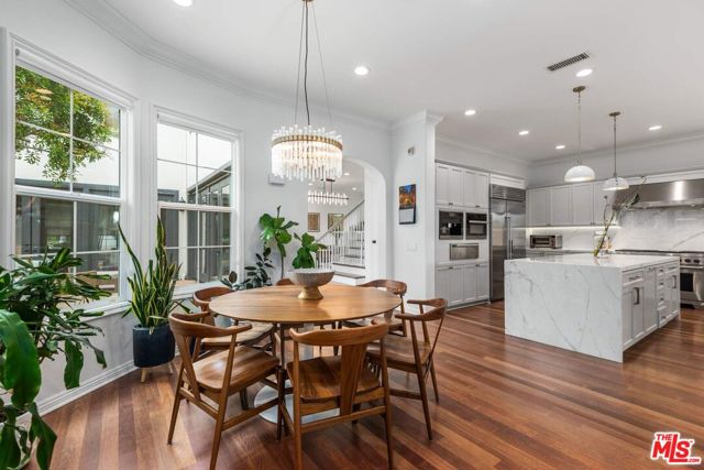 4110 Prado De Los Zorros, Calabasas CA: https://media.crmls.org/mediaz/f668ce98-e2ea-41ac-9c2a-d0e63607ccf1.jpg
