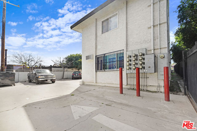 Image 9 of 18 For 10028 San Fernando Road