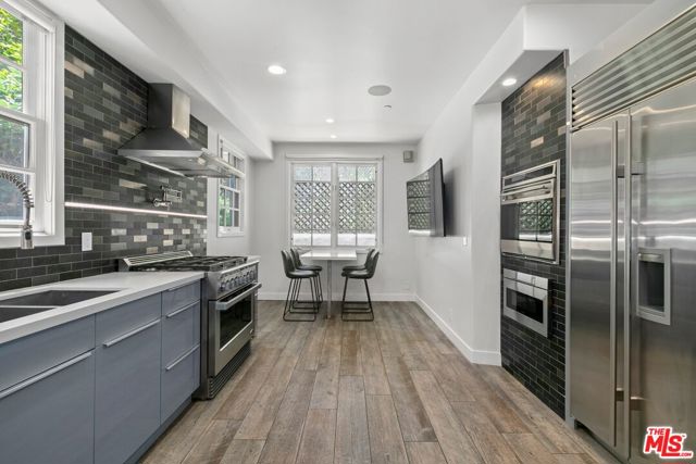 14100 Dickens Street, 8 photo 6