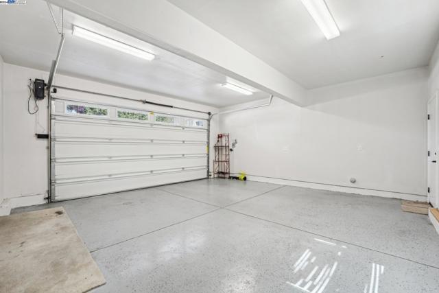 Image 38 of 45 For 23320 Wilmot Cir