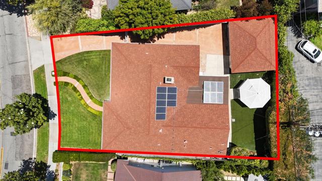 108 W Kenneth Road, Glendale CA: https://media.crmls.org/mediaz/f66a930a-3886-4627-b16f-89290aba26bd.jpg