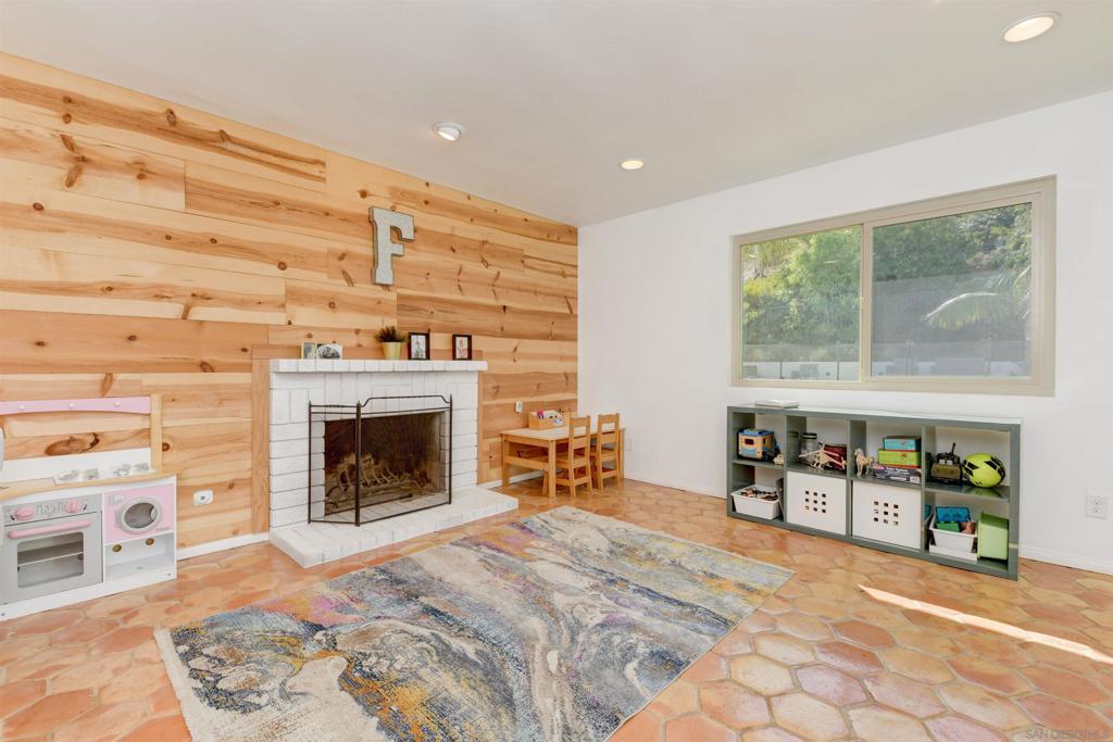 2735 Waterbury Way - photo 12