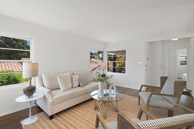 Detail Gallery Image 4 of 25 For 430 G Ave, Coronado,  CA 92118 - 1 Beds | 1 Baths