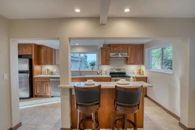 18800 Withey Road, Monte Sereno CA: https://media.crmls.org/mediaz/f66b8ea0-1c2f-4e7d-a022-4fa866f142d1.jpg