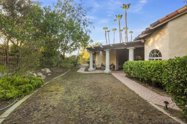 17601 Valle Verde Rd, Poway, California 92064, 4 Bedrooms Bedrooms, ,3 BathroomsBathrooms,Single Family Residence,For Sale,Valle Verde Rd,250016908SD