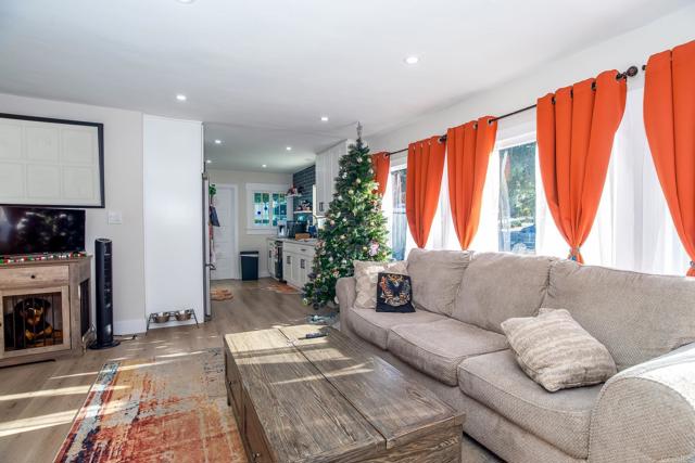 Detail Gallery Image 6 of 45 For 4776 78 Del Monte Ave, San Diego,  CA 92107 - – Beds | – Baths