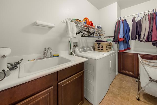 82623 Tremetina Court, Indio CA: https://media.crmls.org/mediaz/f66cea6f-2290-4e30-a0a4-1b7ebfccf005.jpg