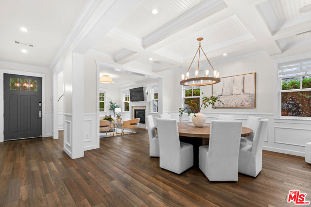 4616 Ventura Canyon Avenue, Sherman Oaks CA: https://media.crmls.org/mediaz/f66df8f1-79e5-4f79-b477-895dee95f293.jpg