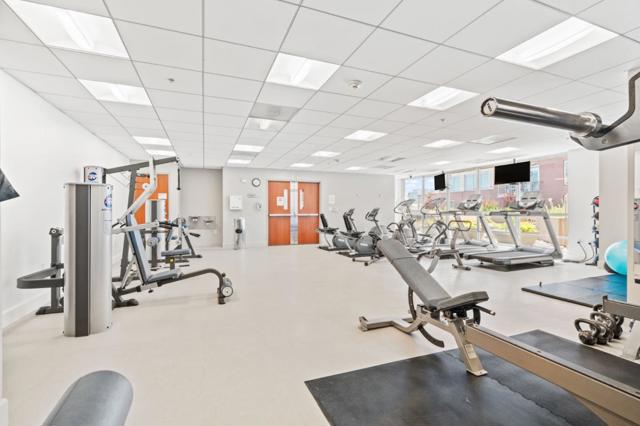 325 Berry Street, San Francisco CA: https://media.crmls.org/mediaz/f66e2317-93a0-484a-9344-ac2338c78d93.jpg
