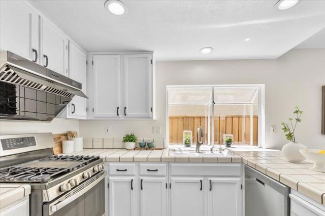 885 Kiperash Court, San Jose CA: https://media.crmls.org/mediaz/f66e2796-a8c3-46c4-a1bd-01cf29a3ea28.jpg