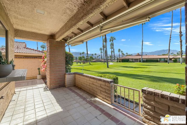 6 Joya Drive, Palm Desert CA: https://media.crmls.org/mediaz/f66e7119-aa64-4b86-b013-8f922693a65d.jpg