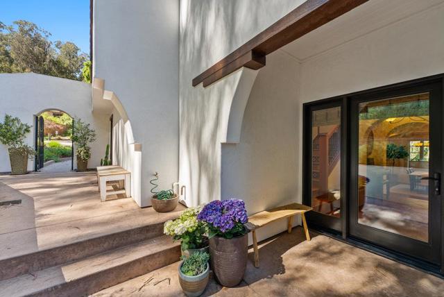 105 Zanzibar Drive, Aptos CA: https://media.crmls.org/mediaz/f66e9dd4-ac52-4481-b3dc-b2b5b19f5e97.jpg