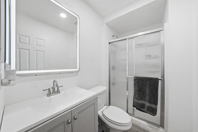 Detail Gallery Image 16 of 48 For 332 Monument Pkwy, Perris,  CA 92570 - 5 Beds | 5 Baths