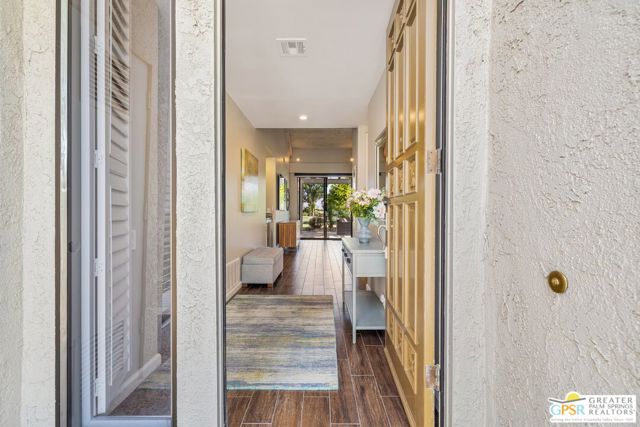 747 Inverness Drive, Rancho Mirage CA: https://media.crmls.org/mediaz/f66f8538-a2ba-4639-97b2-0b579a8666f9.jpg