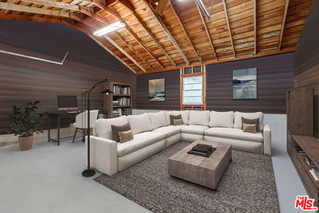 7951 Glenties Lane, Sunland CA: https://media.crmls.org/mediaz/f66ffc07-c14e-4086-b84e-0bf975f9afb1.jpg