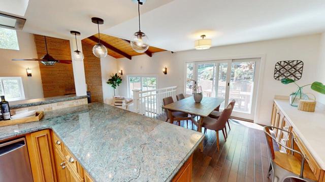 2123 Edgewood Road, Redwood City CA: https://media.crmls.org/mediaz/f6701346-5868-4049-add8-5f4cfdcf6794.jpg