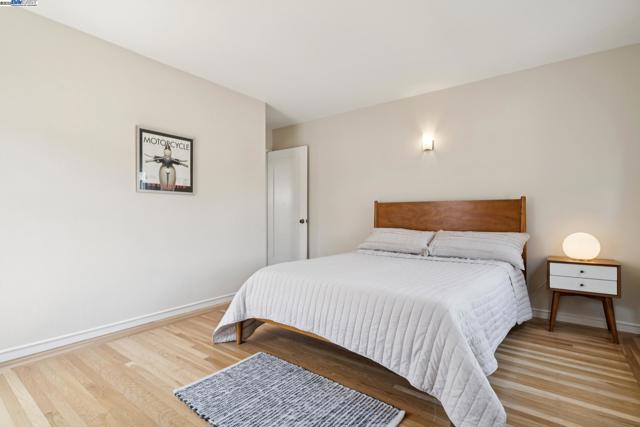 2200 Peach St, Pinole CA: https://media.crmls.org/mediaz/f670757c-f89d-471e-ab4b-08af1e3ad125.jpg