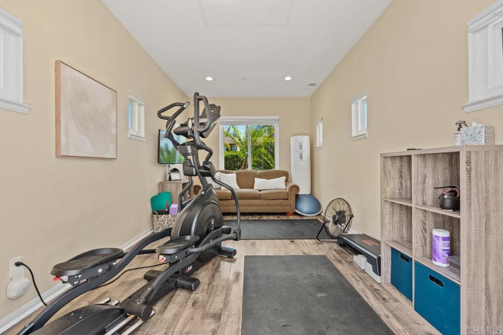 16381 Alipaz Court - photo 8