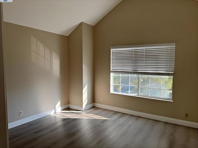 6221 Potrero Dr, Newark CA: https://media.crmls.org/mediaz/f671c063-53b9-4b35-9f2b-52f4bb8f850b.jpg