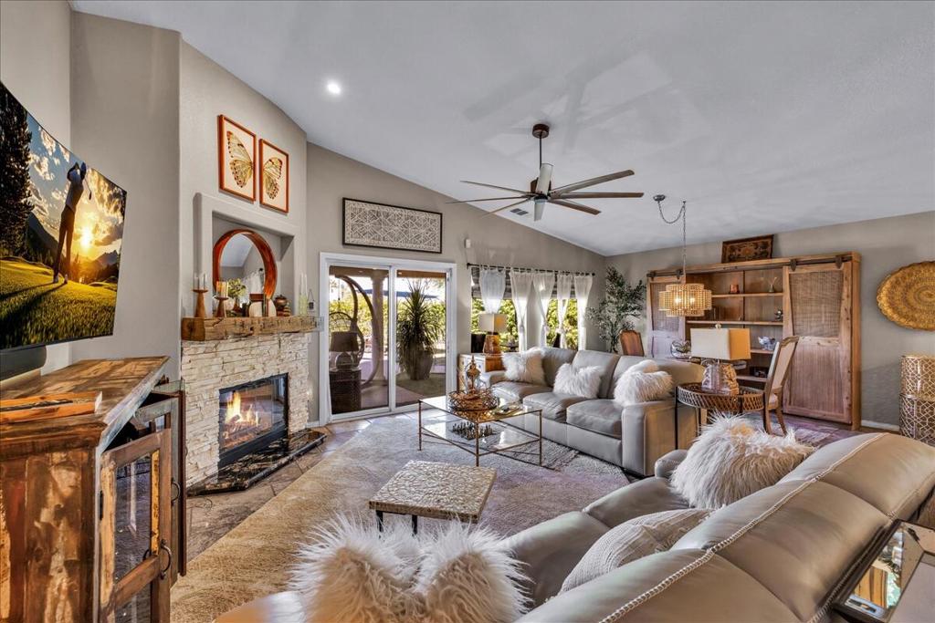 MLS #219135636DA image #2