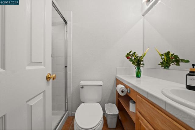 Image 24 of 60 For 868 Deer Spring Cir