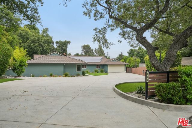 240 Oakhurst Lane, Arcadia CA: https://media.crmls.org/mediaz/f6722118-616d-4d98-98e2-cf9776abe5cb.jpg