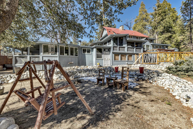25585 Alderwood St Street, Idyllwild CA: https://media.crmls.org/mediaz/f6729fd8-5446-4502-bc95-91f0ff89232e.jpg