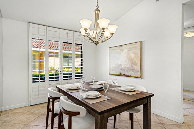 239 Santa Barbara Circle, Palm Desert, CA 92260
