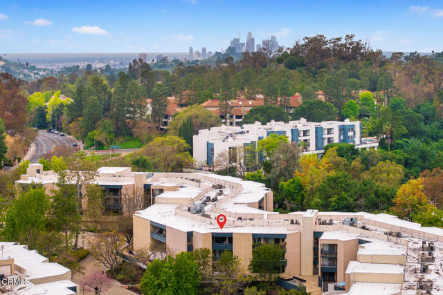 4499 Via Marisol, Los Angeles CA: https://media.crmls.org/mediaz/f674015b-78db-460b-b9e9-7c7809bdf846.jpg