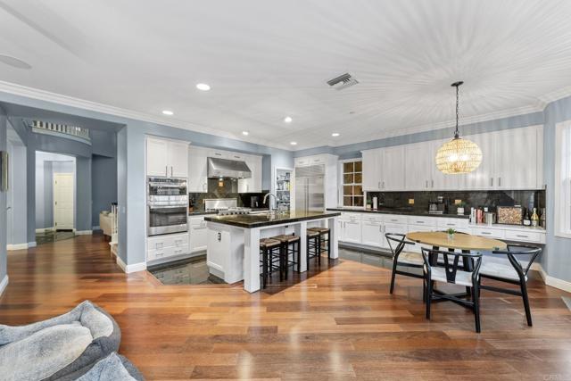 3655 Sage Canyon Drive, Encinitas CA: https://media.crmls.org/mediaz/f6746d63-fc1f-413a-8a6c-9c1c3d5b4ffc.jpg