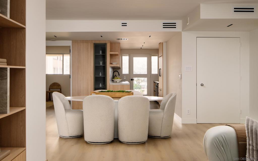 939 Coast - photo 11