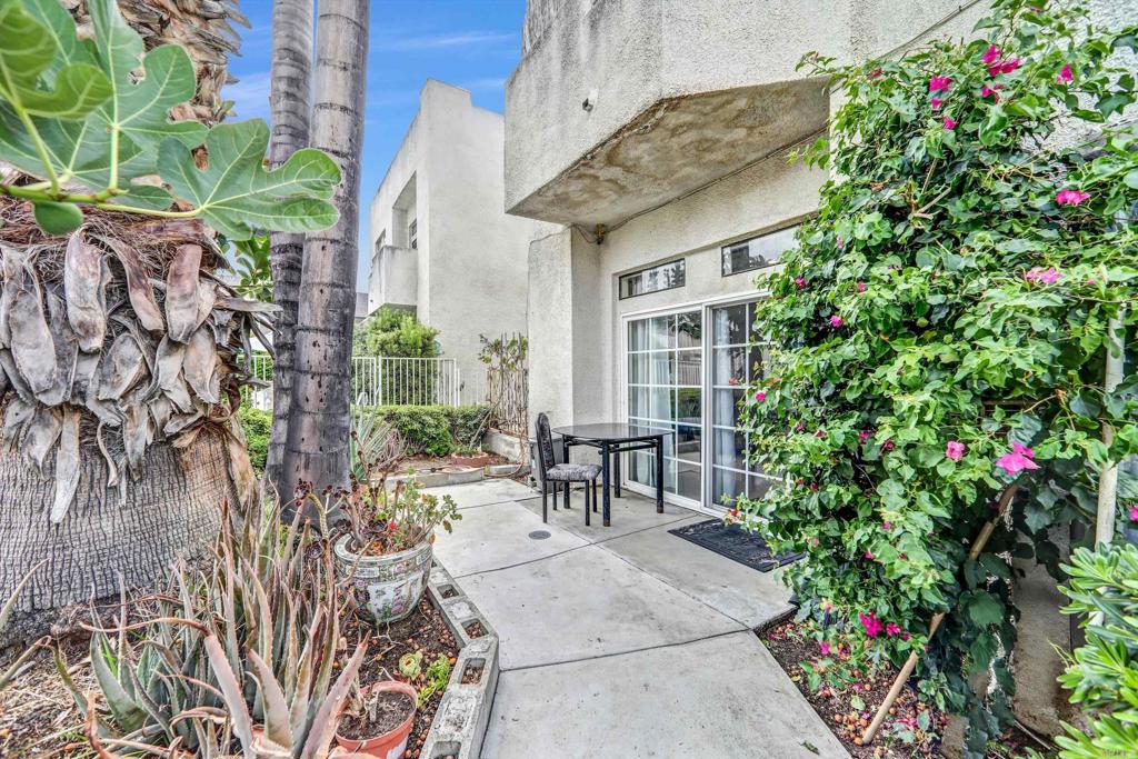 20920 COMMUNITY Street #7