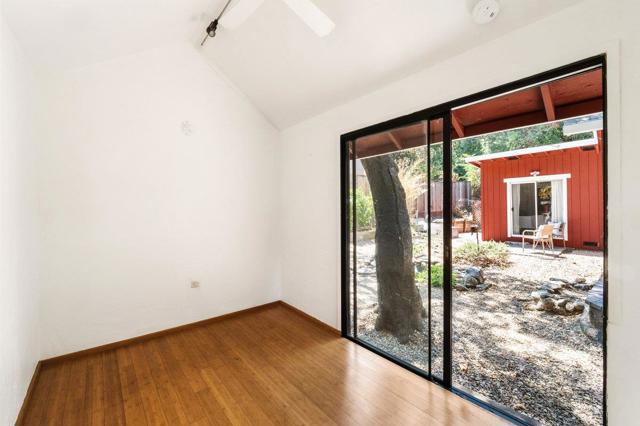 11 Southbank Road, Carmel Valley CA: https://media.crmls.org/mediaz/f675f9e8-85d0-49e3-85f0-595f41a2cfdb.jpg