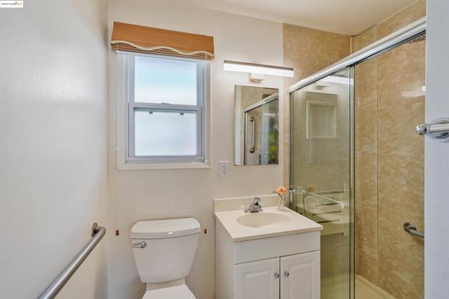 836 Stella St, Vallejo CA: https://media.crmls.org/mediaz/f67620ec-e12c-4c2f-bf8f-a6aa2a585600.jpg