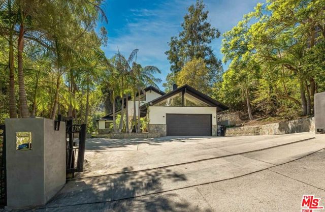 Details for 1561 Clear View Drive, Beverly Hills, CA 90210