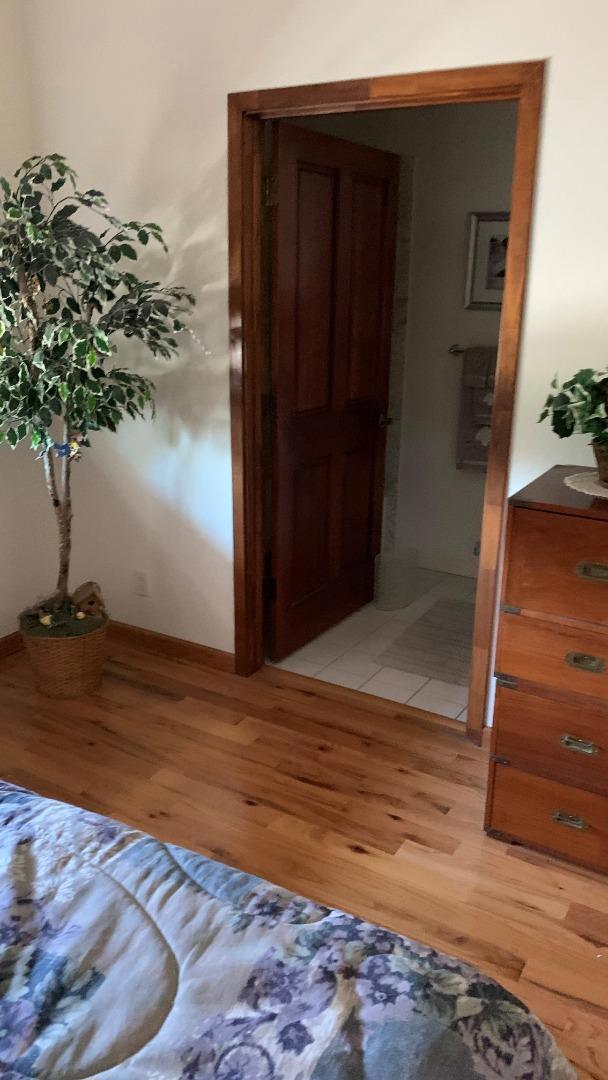 21050 Uvas Road, Morgan Hill CA: https://media.crmls.org/mediaz/f67674b4-9646-4b04-be38-21393b054a73.jpg
