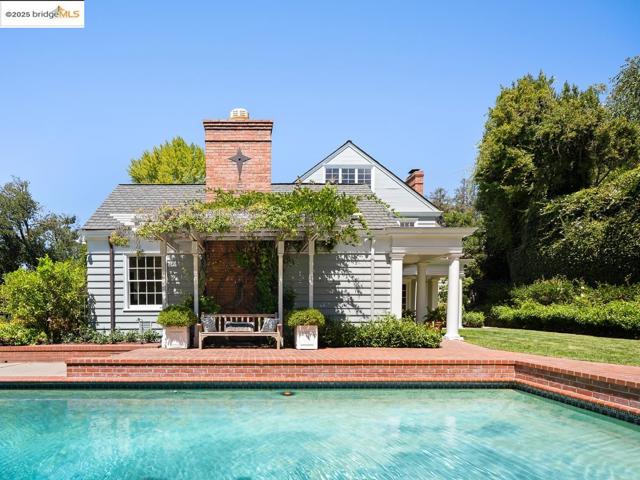 120 Hazel Ln, Piedmont CA: https://media.crmls.org/mediaz/f67753e0-57a0-4236-886e-e4e2d28ad8da.jpg