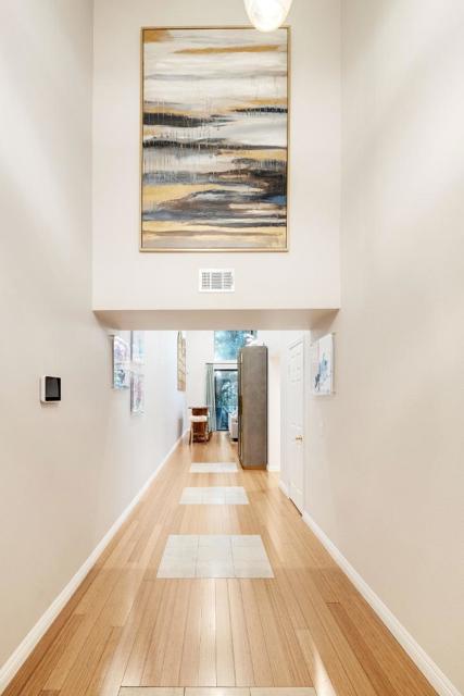 420 Esplanade, Redondo Beach, California 90277, 2 Bedrooms Bedrooms, ,2 BathroomsBathrooms,Residential,For Sale,Esplanade,ML82036336